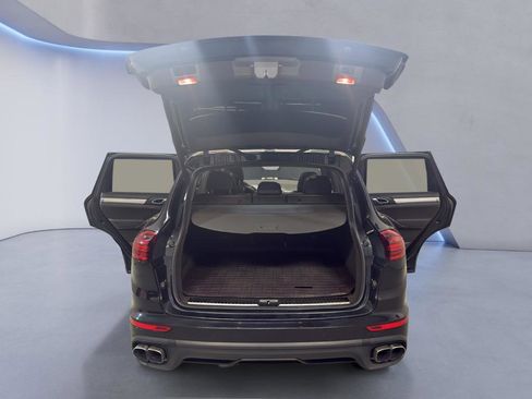 Used 2015 Porsche Cayenne Turbo AWD/4WD image 11