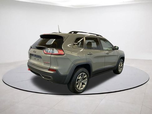 Used 2022 Jeep Cherokee Trailhawk image 6