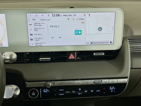 Used 2024 Hyundai Ioniq 5 SEL image 21