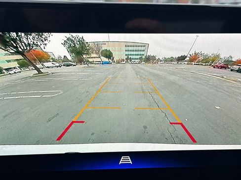 Used 2025 Chevrolet Trax RS w/ Driver Confidence Package image 27