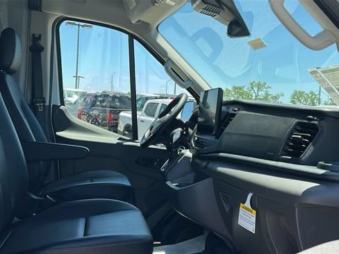 New 2026 Ford Transit 250 148 Medium Roof RWD image 11
