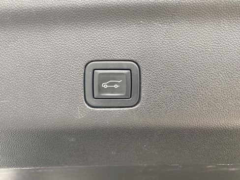 Used 2023 Chevrolet Tahoe High Country w/ Premium Package 2 AWD/4WD image 8