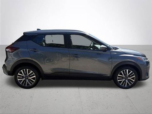 Certified 2024 Nissan Kicks SV image 7