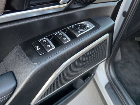 Used 2022 Kia Telluride EX w/ EX Premium Package image 11