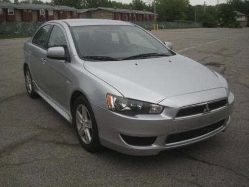 Used 2013 Mitsubishi Lancer SE image 3