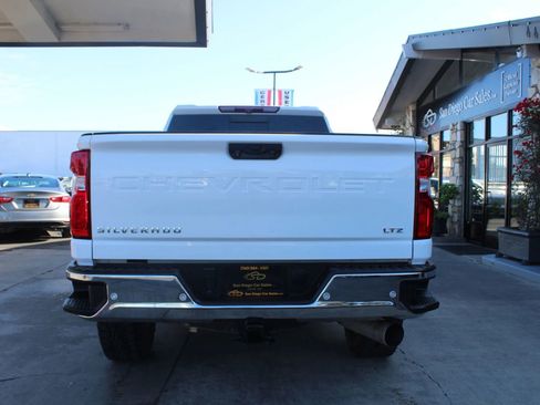 Used 2023 Chevrolet Silverado 2500 LTZ w/ LTZ Plus Package image 4