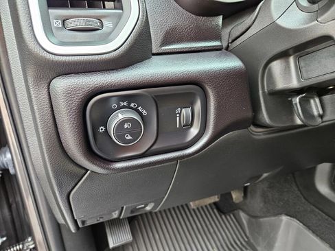 Used 2024 RAM 3500 Big Horn w/ Sport Appearance Package AWD/4WD image 24