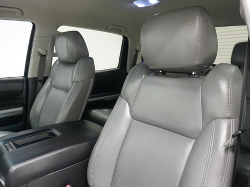 Used 2014 Toyota Tundra SR5 w/ SR5 Upgrade Package AWD/4WD image 13