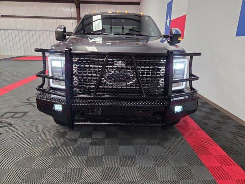 Used 2017 Ford F250 Platinum image 22