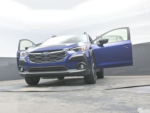 Used 2025 Subaru Crosstrek 2.0i Premium AWD/4WD image 31