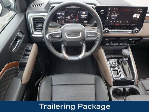 Used 2023 GMC Canyon Denali AWD/4WD image 3