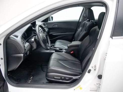 Used 2019 Acura ILX FWD image 10