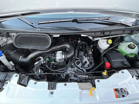 Used 2025 Ford Transit 350 XLT image 13