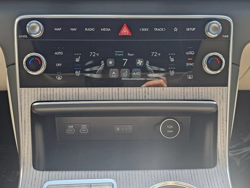 Used 2025 Genesis GV80 3.5T Prestige AWD/4WD image 16