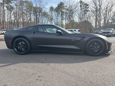 Used 2017 Chevrolet Corvette Stingray Coupe image 6