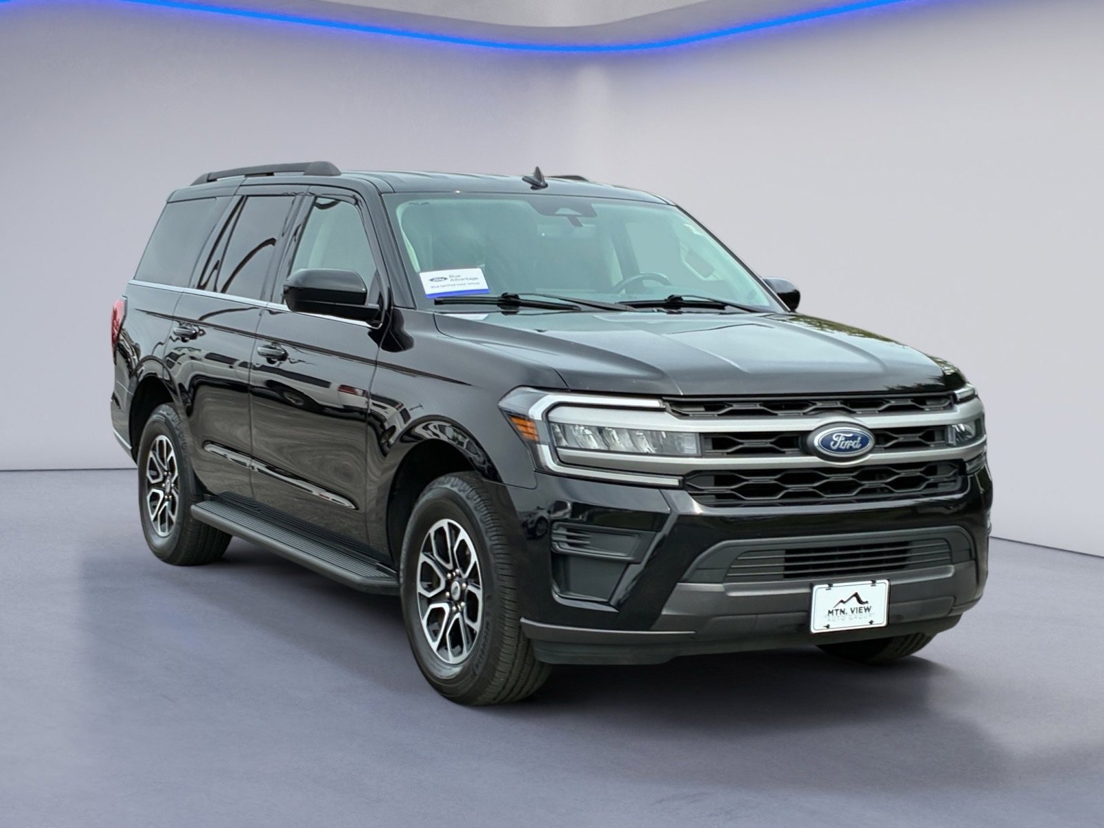 Certified 2024 Ford Expedition XLT RWD image 5
