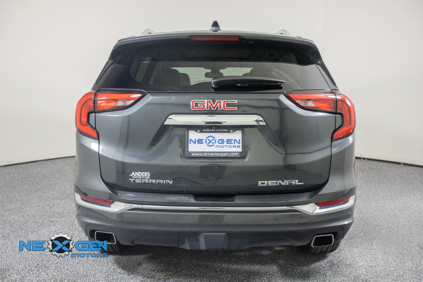 Used 2018 GMC Terrain Denali w/ Advanced Safety Package FWD image 34