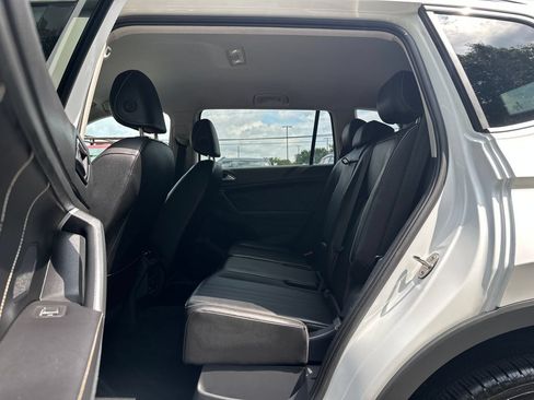 Certified 2024 Volkswagen Tiguan SE AWD/4WD image 18