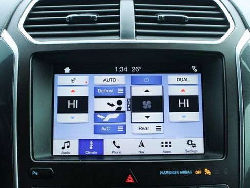 Used 2018 Ford Explorer Sport image 21