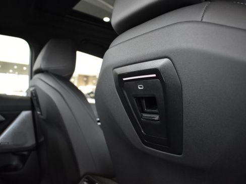 Used 2024 BMW 530i xDrive image 27