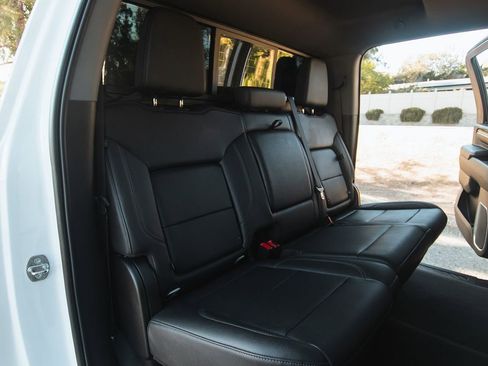 Used 2024 Chevrolet Silverado 2500 LTZ w/ LTZ Convenience Package image 17