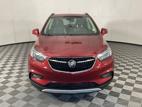 Used 2021 Buick Encore Preferred FWD image 2