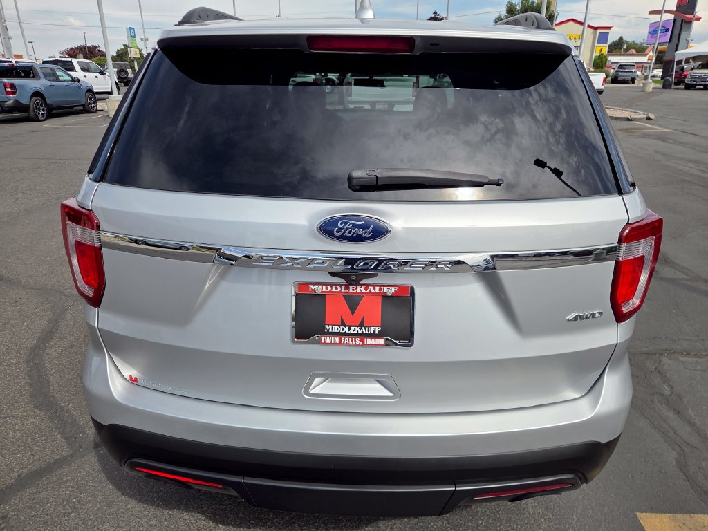 Used 2017 Ford Explorer 4WD image 4