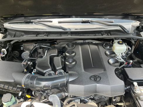Used 2018 Toyota 4Runner SR5 Premium AWD/4WD image 20