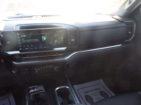 Used 2022 Chevrolet Silverado 1500 LTZ w/ LTZ Convenience Package II image 11