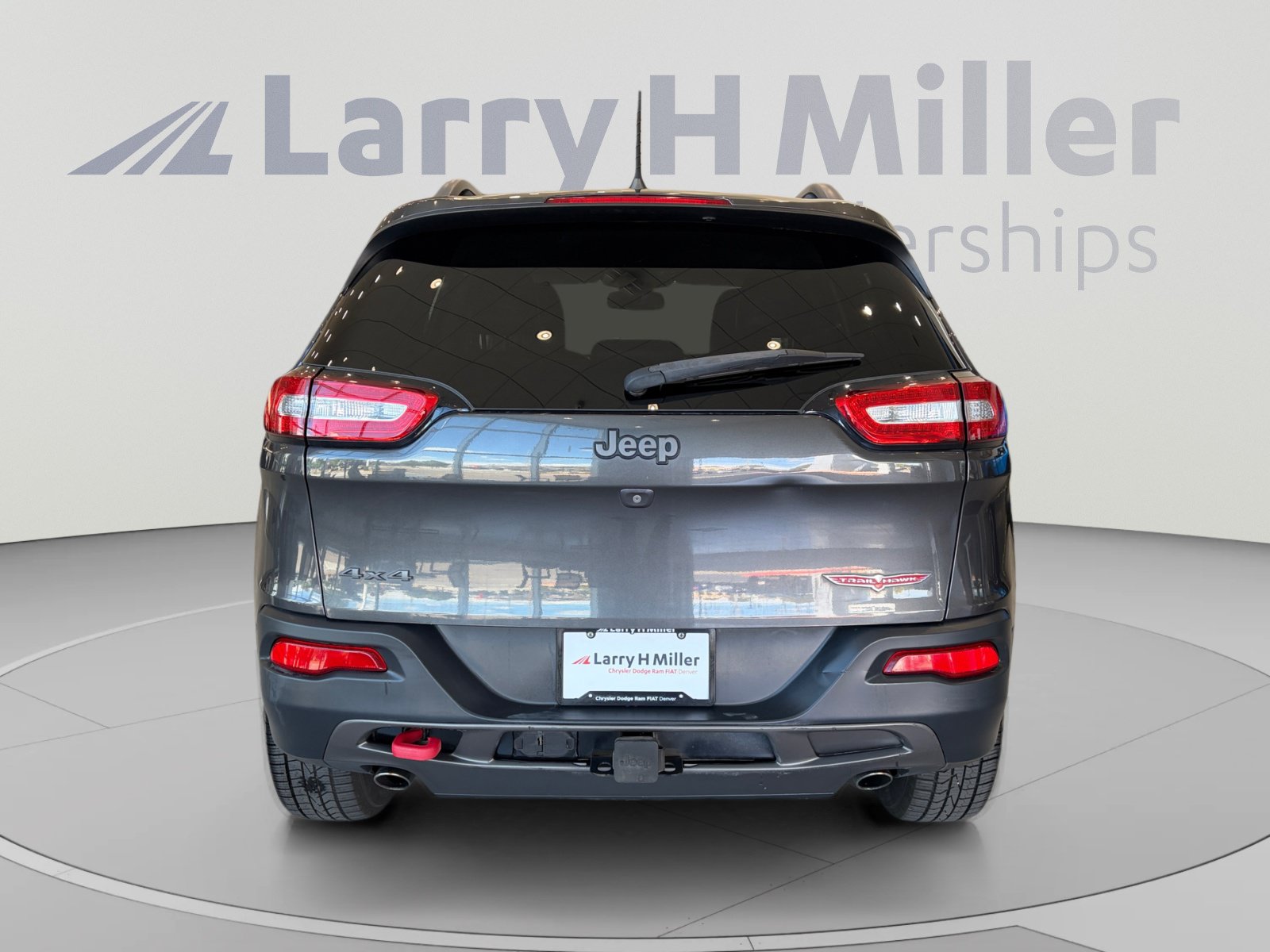 Used 2016 Jeep Cherokee Trailhawk w/ Cold Weather Group AWD/4WD image 4