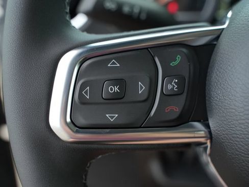 Used 2026 Jeep Wrangler Unlimited Sahara AWD/4WD image 32