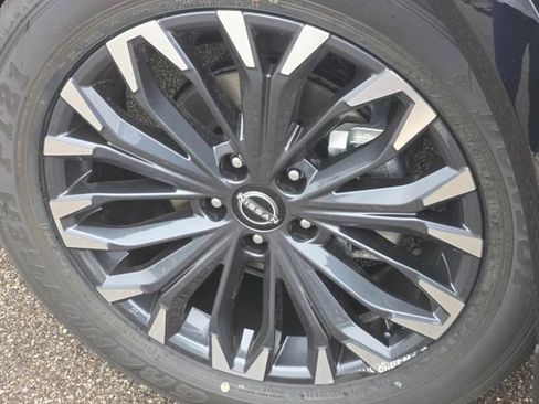 New 2026 Nissan Rogue Platinum w/ Platinum Premium Package image 18