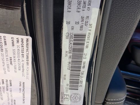 Used 2020 Dodge Durango SRT w/ Technology Group image 40