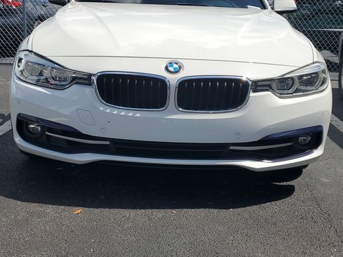 Used 2017 BMW 330i Sedan image 3