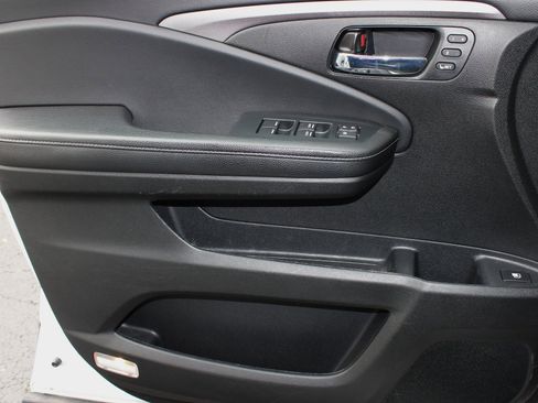 Used 2023 Honda Ridgeline RTL-E image 16