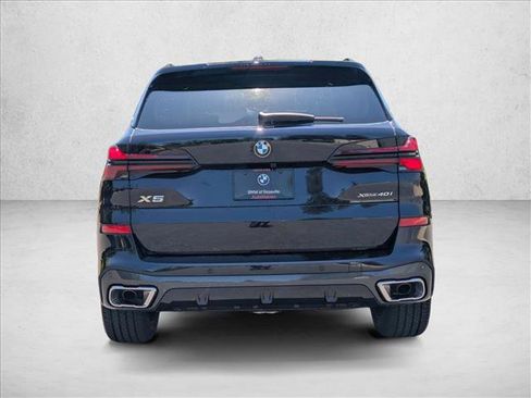 Used 2026 BMW X5 xDrive40i w/ M Sport Package image 7