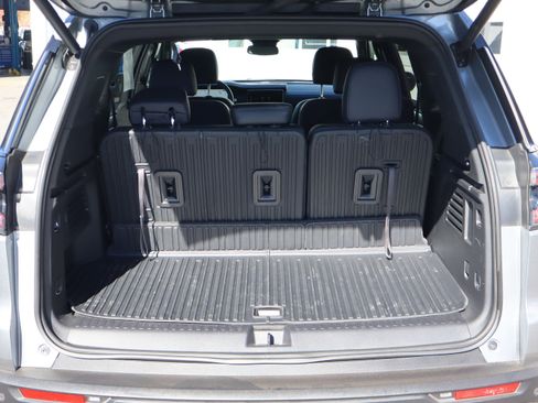 Used 2024 GMC Acadia Elevation w/ Black Edition image 33