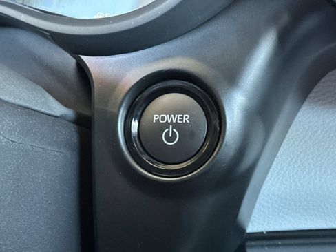 Certified 2026 Toyota Sienna LE FWD image 29