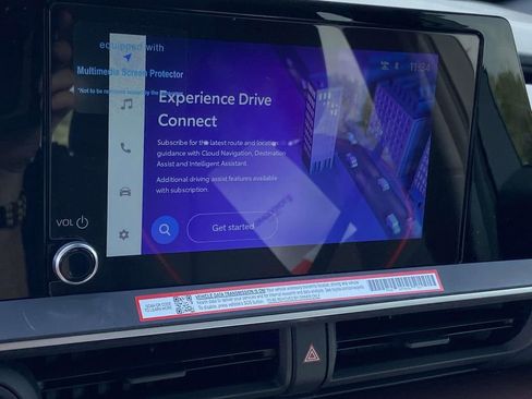 Used 2026 Toyota Prius Plug-In Hybrid image 24