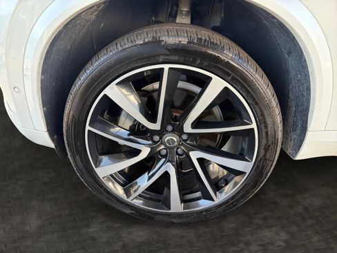 Used 2018 Volvo XC90 T6 Momentum w/ Convenience Package AWD/4WD image 37