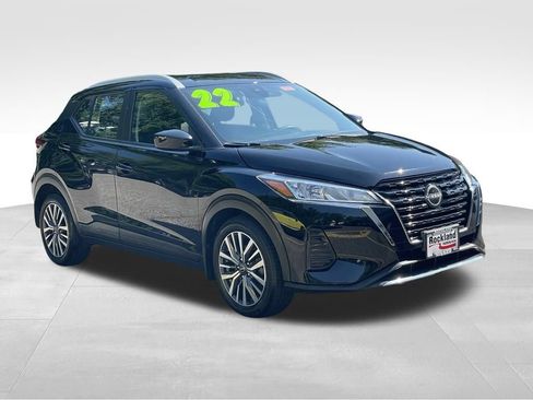 Certified 2022 Nissan Kicks SV FWD image 5