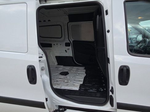 Used 2022 RAM ProMaster City Tradesman image 9