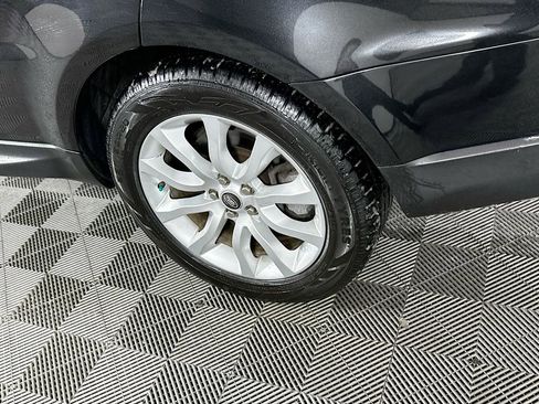 Used 2014 Land Rover Range Rover Sport HSE image 38