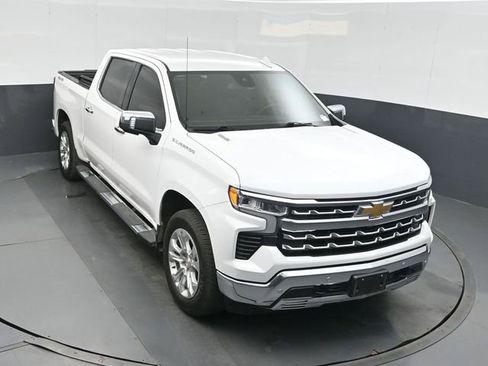 Used 2025 Chevrolet Silverado 1500 LTZ AWD/4WD image 36