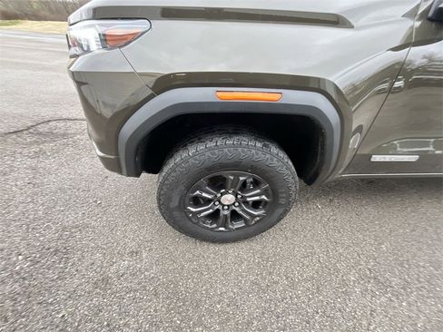 Used 2023 GMC Canyon Elevation w/ Elevation Premium Package image 10