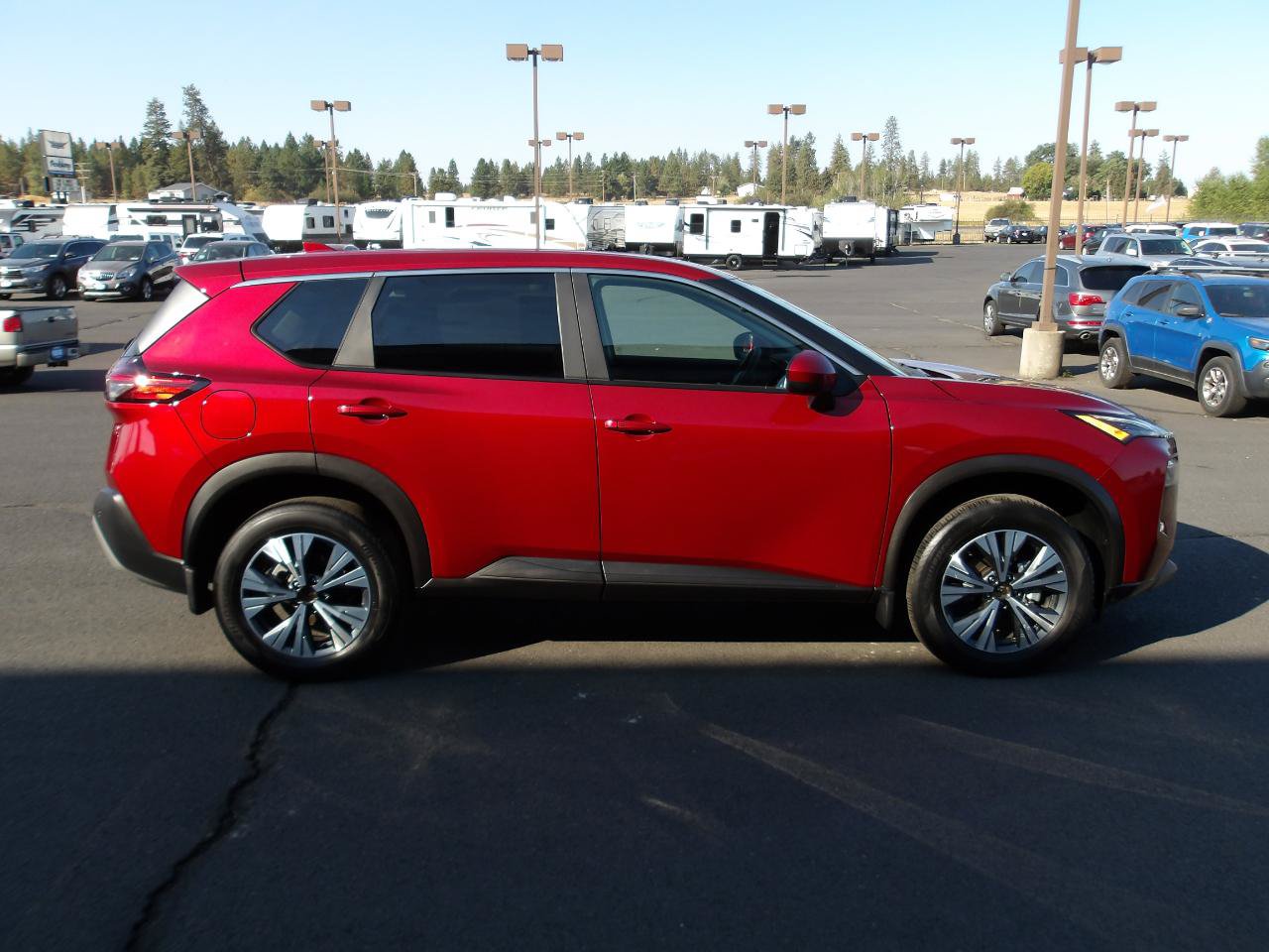 Used 2023 Nissan Rogue SV AWD/4WD image 6