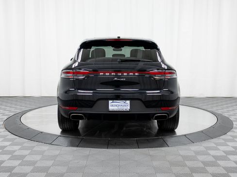 Certified 2021 Porsche Macan AWD/4WD image 6