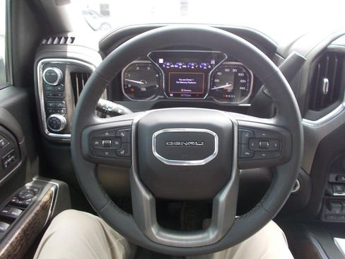 Used 2023 GMC Sierra 2500 Denali image 18