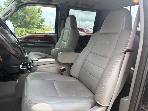 Used 2006 Ford F350 Lariat RWD image 31