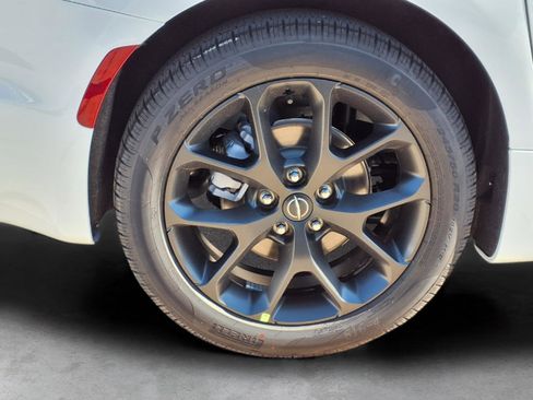 New 2026 Chrysler Pacifica Select w/ S Appearance Package image 7